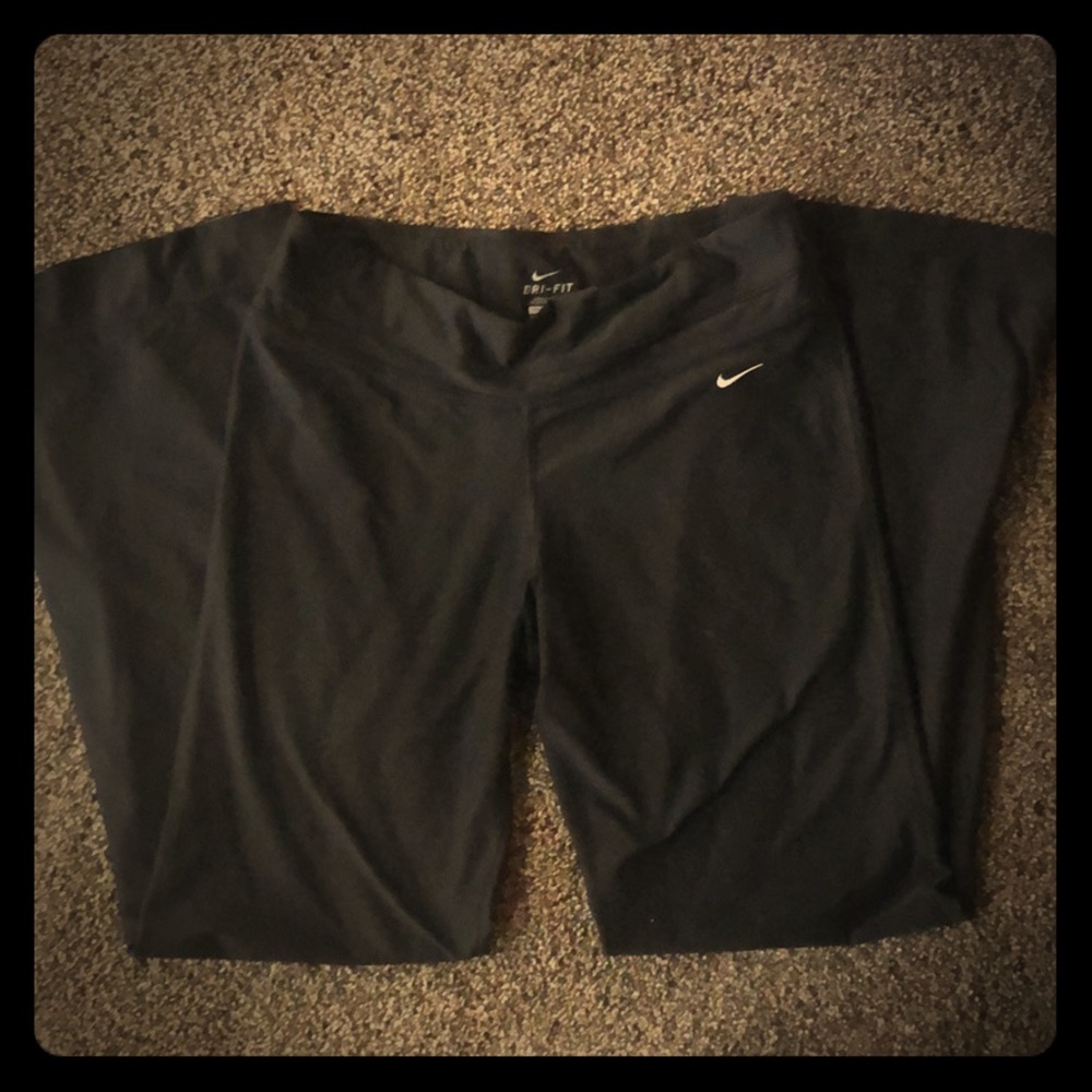 Nike Wide Leg Work Out Pant